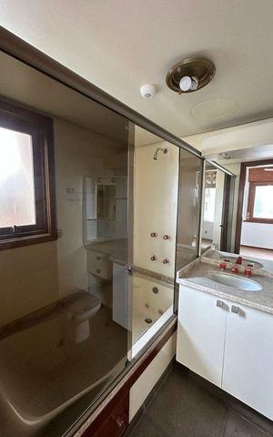 Apartamento para alugar com 134m², 3 quartos e 2 vagasBanheiro 1