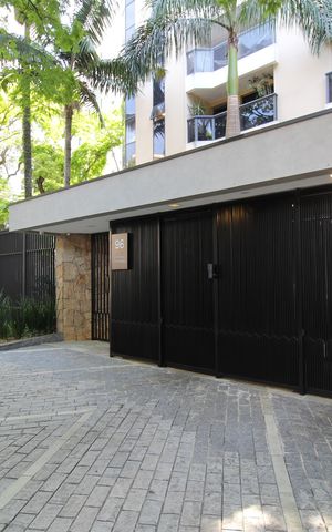 Apartamento à venda com 116m², 2 quartos e 2 vagasFachada e Portaria