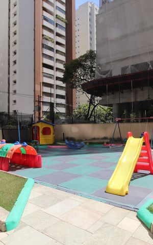 Apartamento à venda com 116m², 2 quartos e 2 vagasÁrea Comum - Playground