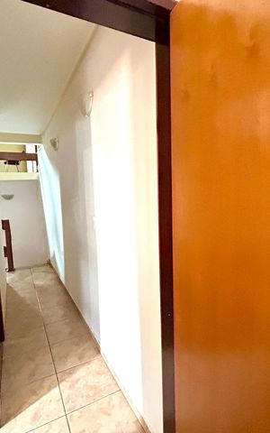 Casa à venda com 160m², 3 quartos e 2 vagasBanheiro 1