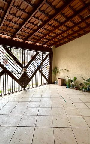 Casa à venda com 160m², 3 quartos e 2 vagasGaragem
