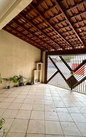 Casa à venda com 160m², 3 quartos e 2 vagasGaragem