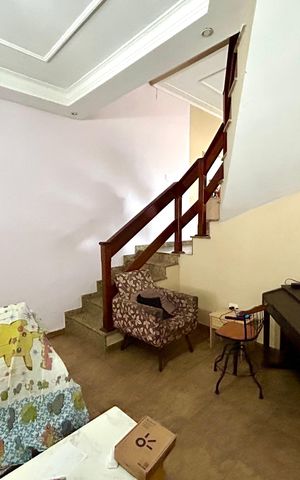 Casa à venda com 160m², 3 quartos e 2 vagasSala