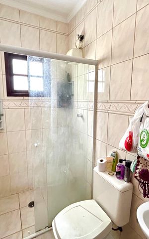 Casa à venda com 160m², 3 quartos e 2 vagasBanheiro 1