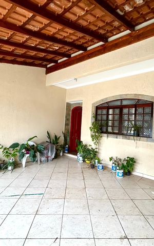 Casa à venda com 160m², 3 quartos e 2 vagasGaragem