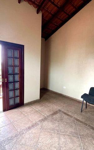 Casa à venda com 160m², 3 quartos e 2 vagasSala 2