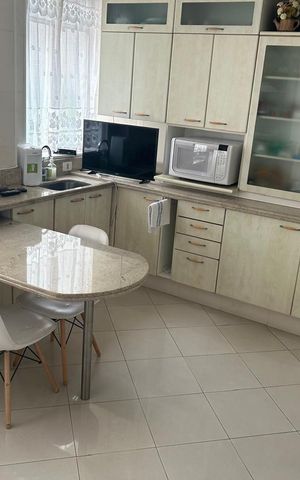 Apartamento à venda com 210m², 3 quartos e 2 vagas Apartamento à venda com 210m², 3 quartos e 2 vagasCozinha