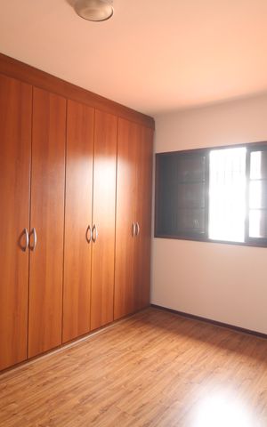 Casa à venda com 168m², 3 quartos e 2 vagasSuíte