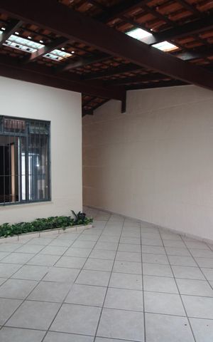Casa à venda com 168m², 3 quartos e 2 vagasGaragem