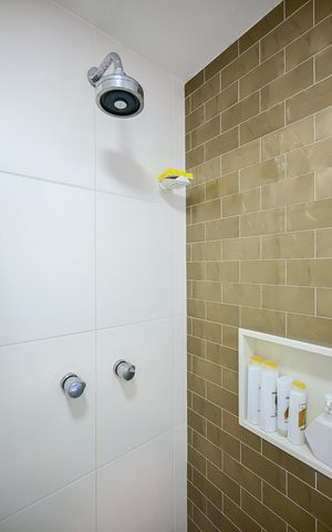 Apartamento à venda com 65m², 2 quartos e 1 vagaBanheiro Suíte 