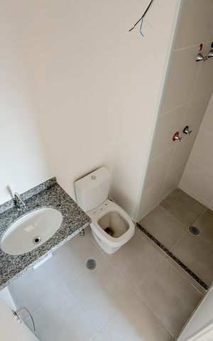 Apartamento à venda com 28m², 1 quarto e sem vaga Apartamento à venda com 28m², 1 quarto e sem vagaBanheiro da Suíte
