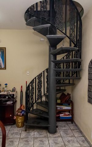 Casa à venda com 250m², 5 quartos e 2 vagas