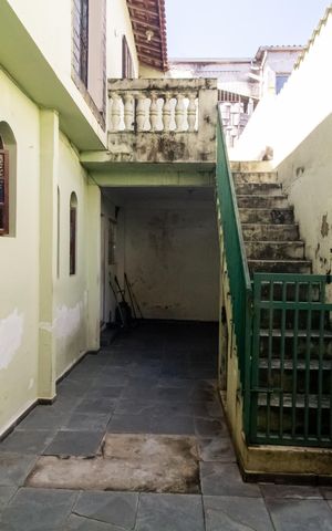 Casa à venda com 250m², 5 quartos e 2 vagas