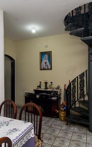 Casa à venda com 250m², 5 quartos e 2 vagas