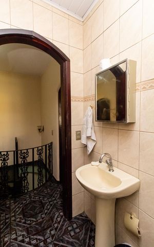 Casa à venda com 250m², 5 quartos e 2 vagas