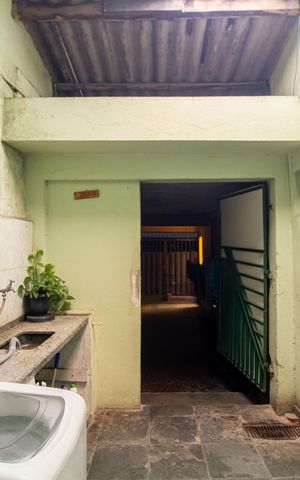 Casa à venda com 250m², 5 quartos e 2 vagas