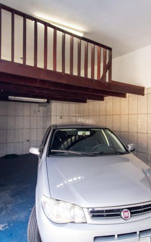 Casa à venda com 250m², 5 quartos e 2 vagas