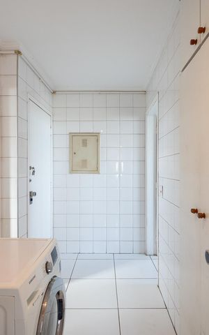 Apartamento à venda com 173m², 3 quartos e 2 vagas Apartamento à venda com 173m², 3 quartos e 2 vagasLavanderia