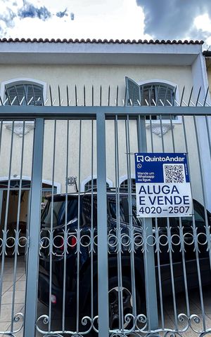 Casa à venda com 200m², 4 quartos e 4 vagas Casa à venda com 200m², 4 quartos e 4 vagasPlaca