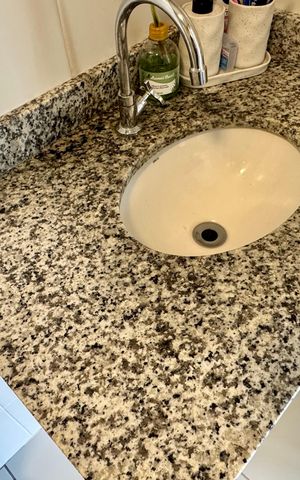 Apartamento à venda com 45m², 2 quartos e 1 vaga Apartamento à venda com 45m², 2 quartos e 1 vagaBanheiro