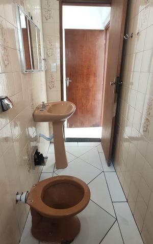 Casa para alugar com 65m², 2 quartos e sem vaga Casa para alugar com 65m², 2 quartos e sem vagaBanheiro
