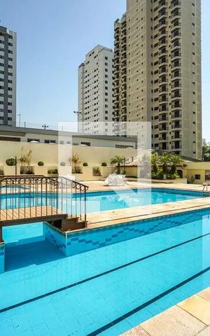 Apartamento à venda com 149m², 4 quartos e 3 vagas Apartamento à venda com 149m², 4 quartos e 3 vagasPiscina