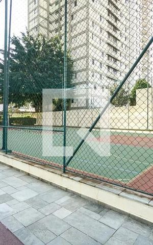 Apartamento à venda com 149m², 4 quartos e 3 vagas Apartamento à venda com 149m², 4 quartos e 3 vagasQuadra de esportes