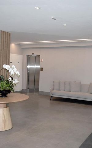 Apartamento à venda com 125m², 3 quartos e 2 vagasHall social