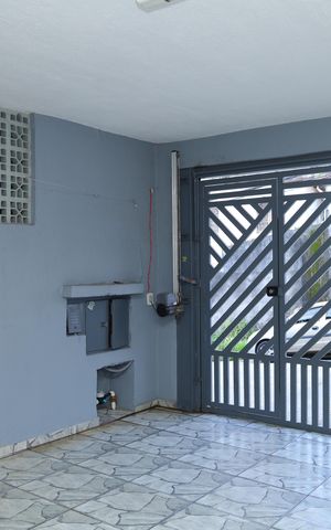 Casa à venda com 103m², 2 quartos e 2 vagasGaragem