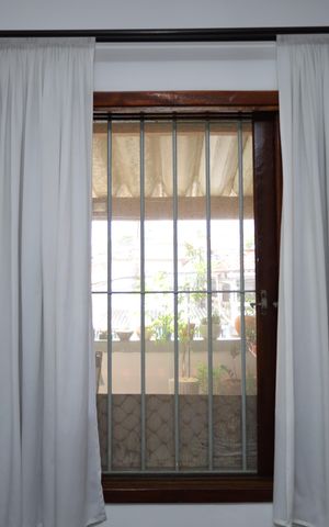 Casa à venda com 103m², 2 quartos e 2 vagasSala