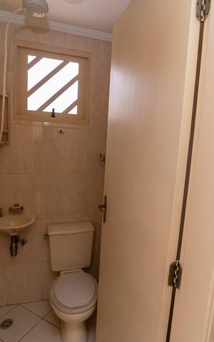 Casa à venda com 245m², 3 quartos e 10 vagasBanheiro