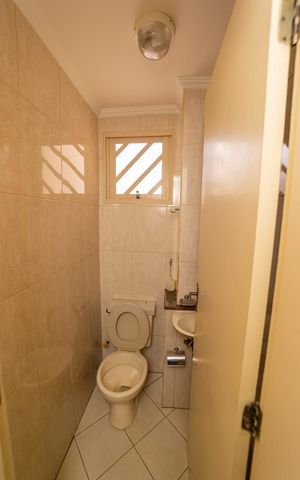 Casa à venda com 245m², 3 quartos e 10 vagasBanheiro