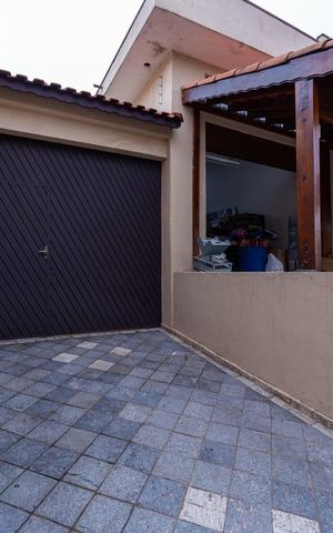Casa à venda com 245m², 3 quartos e 10 vagasÁrea externa