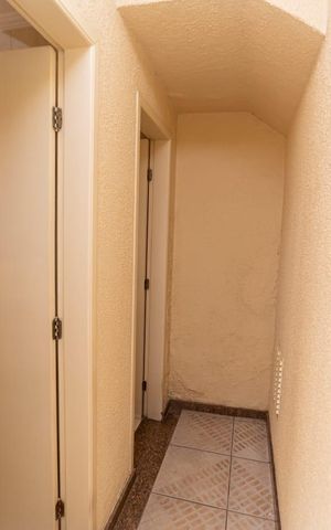 Casa à venda com 245m², 3 quartos e 10 vagasCorredor