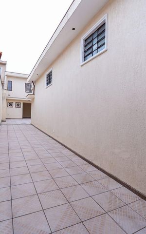 Casa à venda com 245m², 3 quartos e 10 vagasÁrea externa