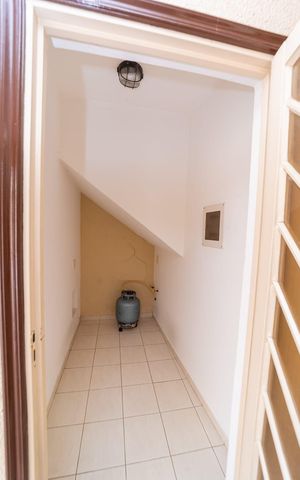 Casa à venda com 245m², 3 quartos e 10 vagasÁrea externa
