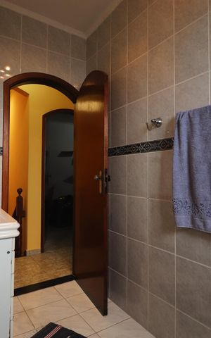 Casa para alugar com 478m², 5 quartos e 5 vagasBanheiro 3