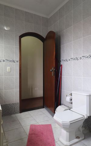 Casa para alugar com 478m², 5 quartos e 5 vagasBanheiro Quarto 1 suíte