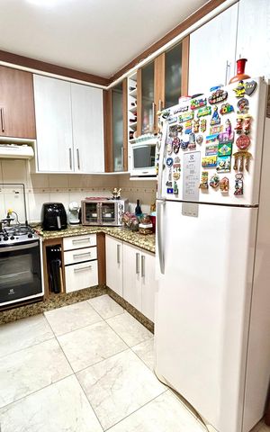 Casa à venda com 222m², 3 quartos e 4 vagas Casa à venda com 222m², 3 quartos e 4 vagasCozinha