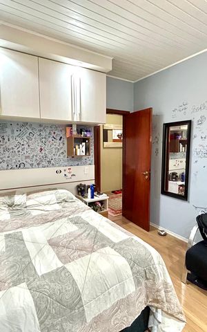 Casa à venda com 222m², 3 quartos e 4 vagas Casa à venda com 222m², 3 quartos e 4 vagasQuarto 1