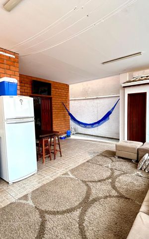Casa à venda com 222m², 3 quartos e 4 vagas Casa à venda com 222m², 3 quartos e 4 vagasQuintal / Churrasqueira