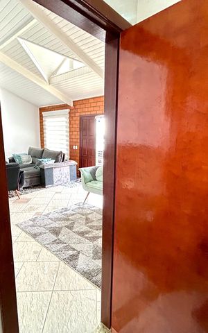 Casa à venda com 222m², 3 quartos e 4 vagas Casa à venda com 222m², 3 quartos e 4 vagasLavabo 1