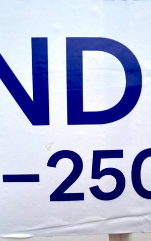 Casa à venda com 222m², 3 quartos e 4 vagas Casa à venda com 222m², 3 quartos e 4 vagasCódigo da placa PKSB-294