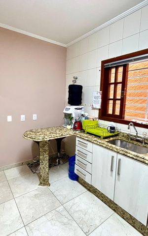 Casa à venda com 222m², 3 quartos e 4 vagas Casa à venda com 222m², 3 quartos e 4 vagasCozinha