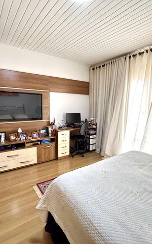 Casa à venda com 222m², 3 quartos e 4 vagas Casa à venda com 222m², 3 quartos e 4 vagasQuarto Suíte