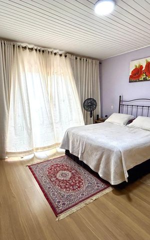 Casa à venda com 222m², 3 quartos e 4 vagas Casa à venda com 222m², 3 quartos e 4 vagasQuarto Suíte