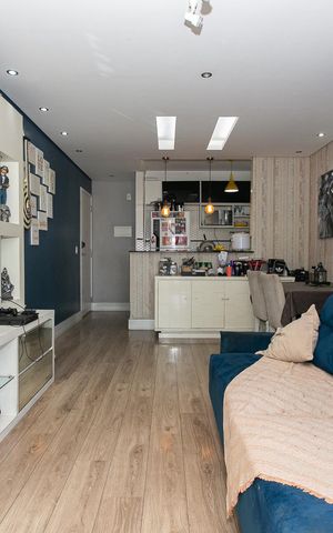 Apartamento à venda com 76m², 3 quartos e 2 vagas Apartamento à venda com 76m², 3 quartos e 2 vagasSala