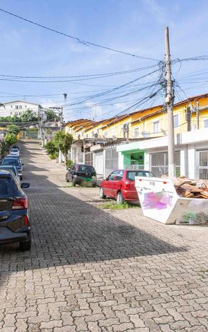 Casa à venda com 101m², 3 quartos e 1 vagaÁrea comum