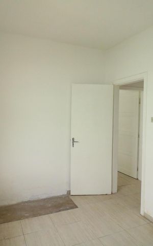 Casa à venda com 150m², 2 quartos e 5 vagas Casa à venda com 150m², 2 quartos e 5 vagasQuarto 2