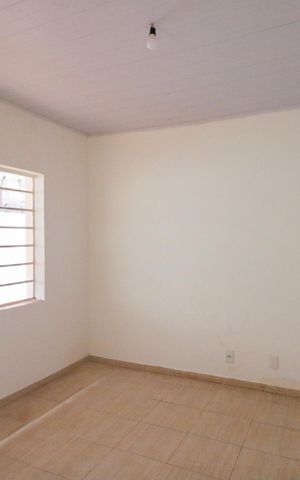 Casa à venda com 150m², 2 quartos e 5 vagas Casa à venda com 150m², 2 quartos e 5 vagasSala